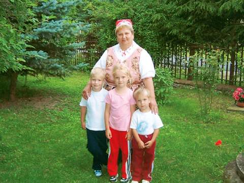 1. fotografia fotogalérie Helena Miklošová – ľudová rozprávačka - foto