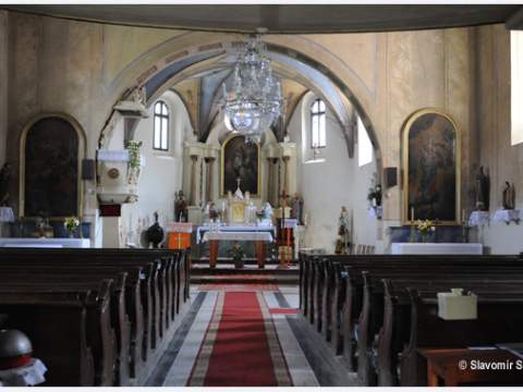 2. fotografia fotogalérie Pôvodne gotický kostol sv. Jána Nepomuckého - foto