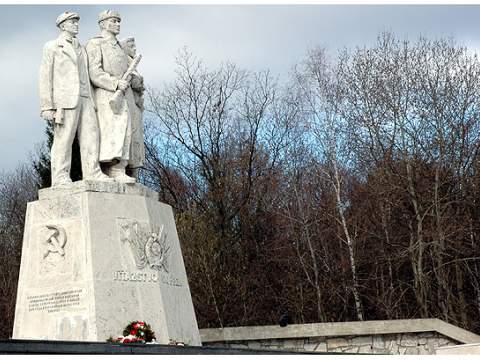 3. fotografia fotogalérie Pamätník dargovských hrdinov - foto