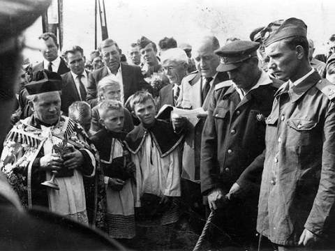 1. fotografia fotogalérie Miestne špecifiká pohrebného rítu - foto