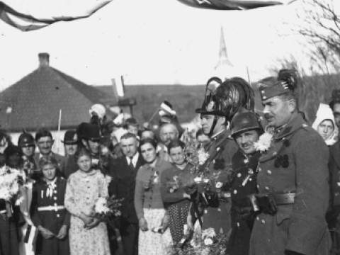 1. fotografia fotogalérie Vítanie vojsk Miklosa Horthyho - foto