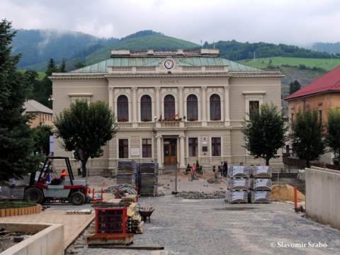 1. fotografia fotogalérie Neorenesančná radnica - foto