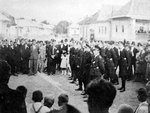 2. fotografia fotogalérie Pohnuté vojnové roky - foto