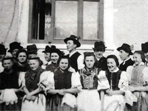 1. fotografia fotogalérie Folklór v rokoch štyridsiatych - foto