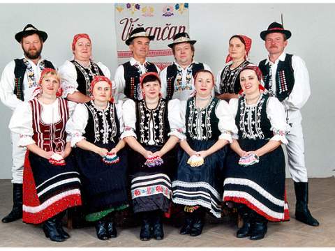 1. fotografia fotogalérie Folklórny súbor Viňančan - foto