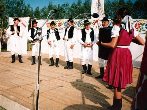 4. fotografia fotogalérie Mužská spevácka skupina Harčare - foto