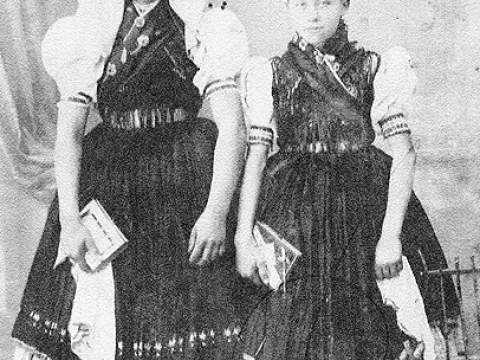 1. fotografia fotogalérie Čerhovské ženské kroje - foto