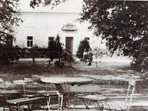 2. fotografia fotogalérie Kaštieľ Sirmaiovcov v rokoch štyridsiatych - foto
