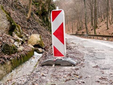 1. fotografia fotogalérie Cesta medzi obcami Hačava a Háj sa dočkala opravy - foto