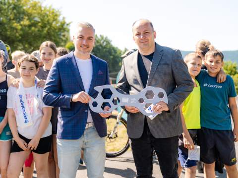 2. fotografia fotogalérie Aktuality / Župa otvorila svoj tretí pumptrack v Rožňave - foto
