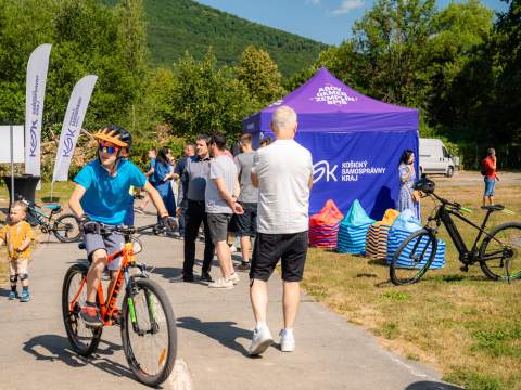 9. fotografia fotogalérie Aktuality / Župa otvorila svoj tretí pumptrack v Rožňave - foto