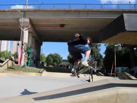 13. fotografia fotogalérie Aktuality / Najmodernejší skatepark na východe je v Košiciach aj vďaka župe - video