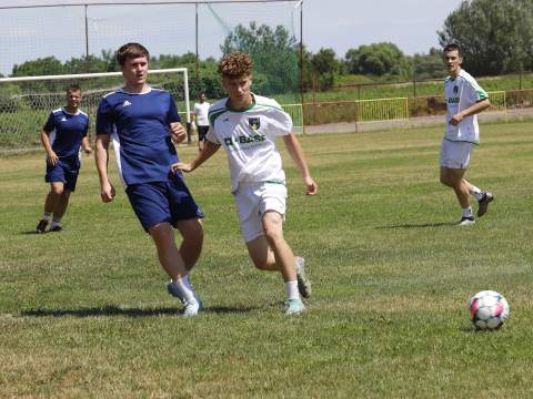 9. fotografia fotogalérie Aktuality / Trofeje 7. ročníka neregistrovaných mužstiev KFL vybojovali Zemplínčania - foto