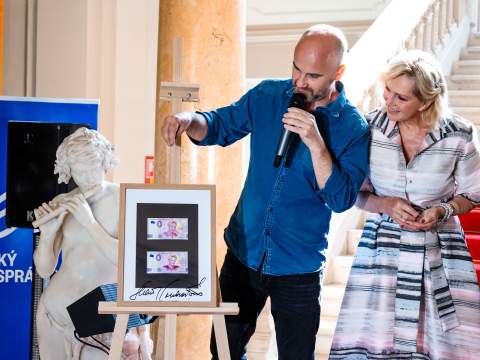 10. fotografia fotogalérie Aktuality / Česká kráľovná popu mieri do Košíc - foto