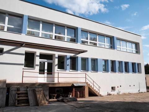 2. fotografia fotogalérie Aktuality / SOŠ technická v Michalovciach bude prvou župnou školou s vlastnou fotovoltaickou elektrárňou - foto