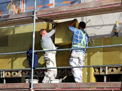 7. fotografia fotogalérie Aktuality / SOŠ technická v Michalovciach bude prvou župnou školou s vlastnou fotovoltaickou elektrárňou - foto