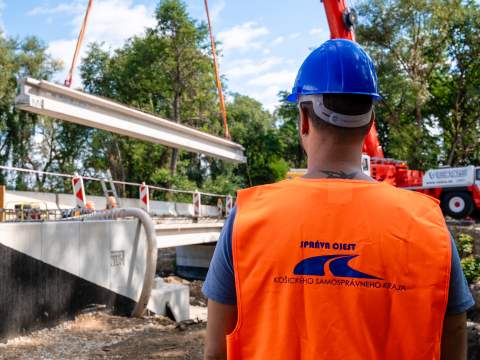 11. fotografia fotogalérie Aktuality / Zrekonštruovaný most pri obci Debraď je vyšší a pripravený aj na 100-ročnú vodu - foto