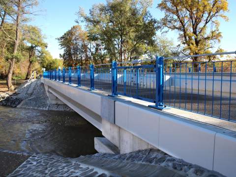 9. fotografia fotogalérie Aktuality / Zrekonštruovaný most pri obci Debraď je vyšší a pripravený aj na 100-ročnú vodu - foto