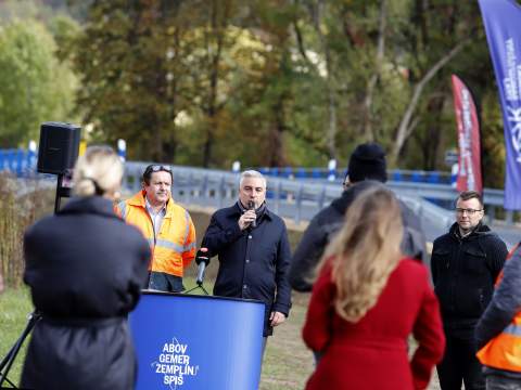 3. fotografia fotogalérie Aktuality / Zrekonštruovaný most pri obci Debraď je vyšší a pripravený aj na 100-ročnú vodu - foto
