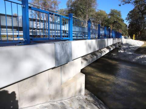 5. fotografia fotogalérie Aktuality / Zrekonštruovaný most pri obci Debraď je vyšší a pripravený aj na 100-ročnú vodu - foto