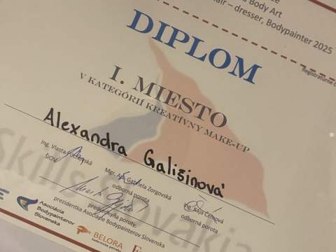 2. fotografia fotogalérie Aktuality / Župná SOŠ beauty služieb má majsterku SR vo vizáži - foto