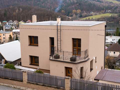 1. fotografia fotogalérie Aktuality / Kraj pomohol rodinám, ktorých domovy v júli poškodila veterná smršť - foto