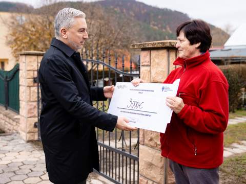 3. fotografia fotogalérie Aktuality / Kraj pomohol rodinám, ktorých domovy v júli poškodila veterná smršť - foto
