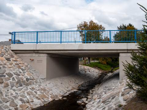 4. fotografia fotogalérie Aktuality / Ďalší most je hotový, tentoraz v Kusíne pri Zemplínskej šírave - foto