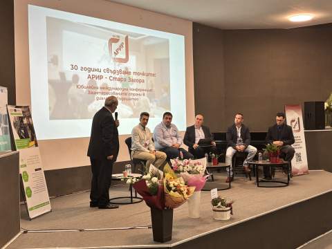 1. fotografia fotogalérie Aktuality / Green Hydrogen Mobility Transnational Forum v Starej Zagore.  - foto