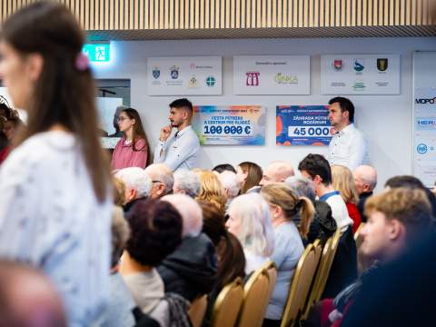 7. fotografia fotogalérie Aktuality / Vo Vysokej nad Uhom pribudlo Centrum pre mládež aj náučný chodník Cesta pútnika - foto