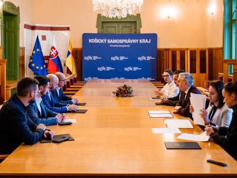 2. fotografia fotogalérie Aktuality / KSK a spoločnosť Danucem podpísali zmluvu o spolupráci – výsledok participatívneho procesu s verejnosťou - foto