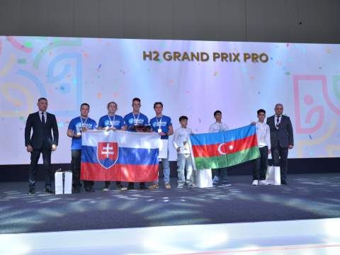 8. fotografia fotogalérie Aktuality / Župní študenti zo Strojar Riders víťazmi H2 Grand Prix PRO na SAF – STEAM Azerbaijan 2025 - foto