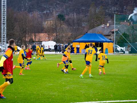 5. fotografia fotogalérie Aktuality / Nové futbalové ihrisko s umelým povrchom v Rožňave prinesie lepšie podmienky pre športovcov i verejnosť - foto