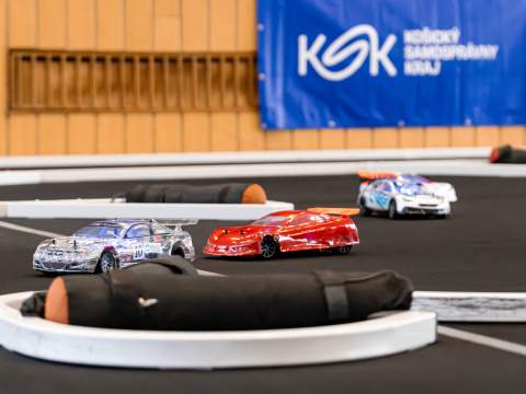 1. fotografia fotogalérie Aktuality / Vodíkový pohár spojí študentov i moderné technológie z Česka a Slovenska - foto