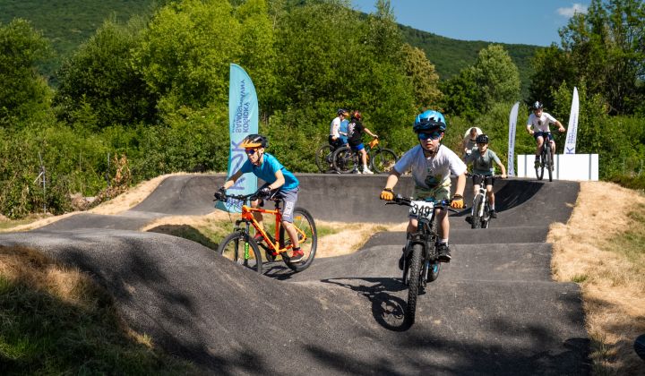 Fotka - Župa otvorila svoj tretí pumptrack v Rožňave