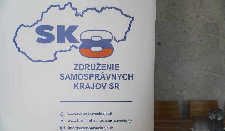 Fotka - Stanovisko SK8 k návrhu na zníženie počtu samosprávnych krajov