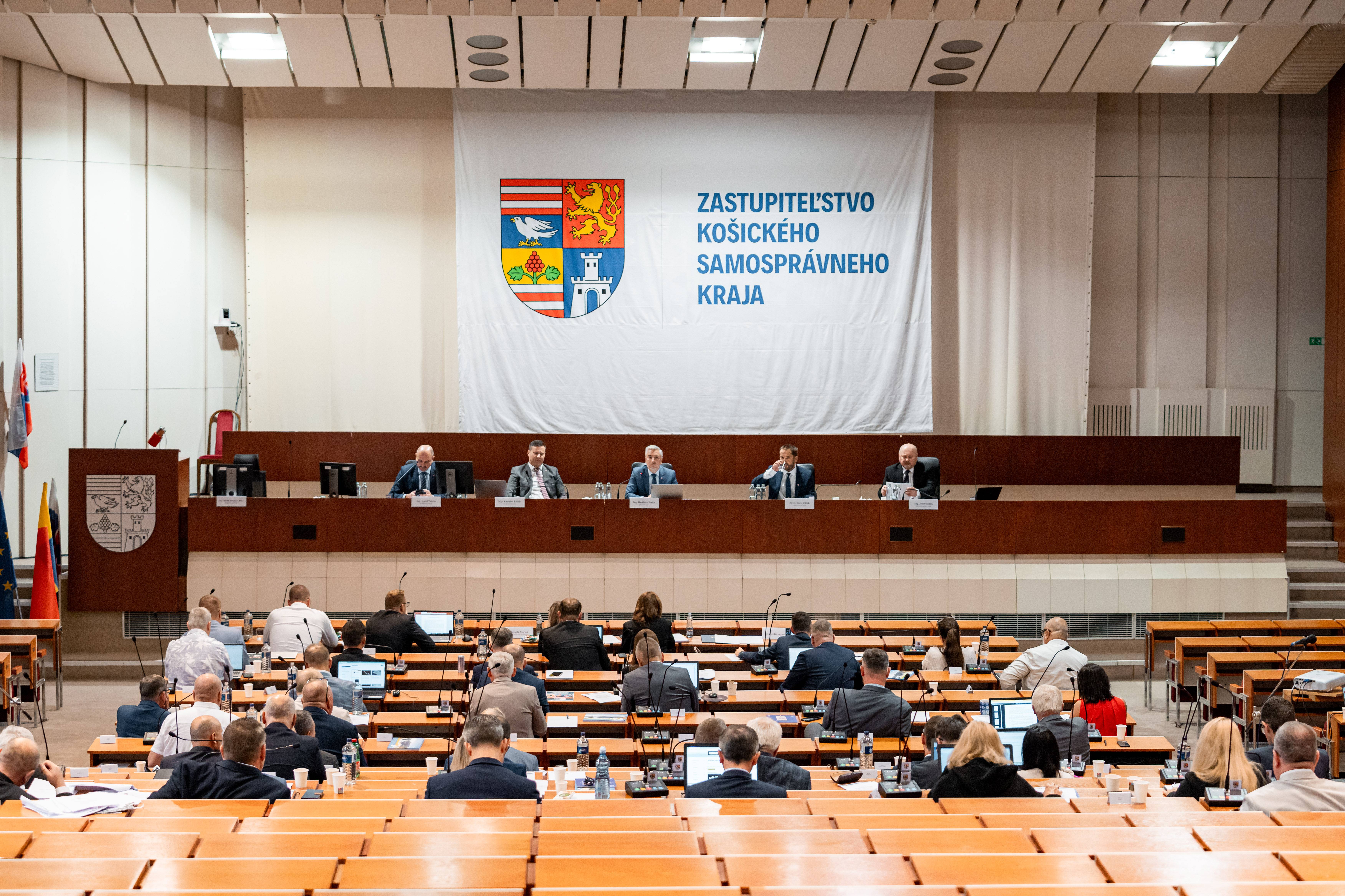 Fotka článku Zastupiteľstvo KSK: Poslanci schválili pomoc obciam po veternej smršti, témou boli aj cyklotrasy