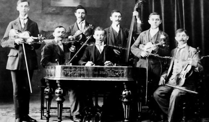 Fotka - Muzikanti z konca 19. storočia
