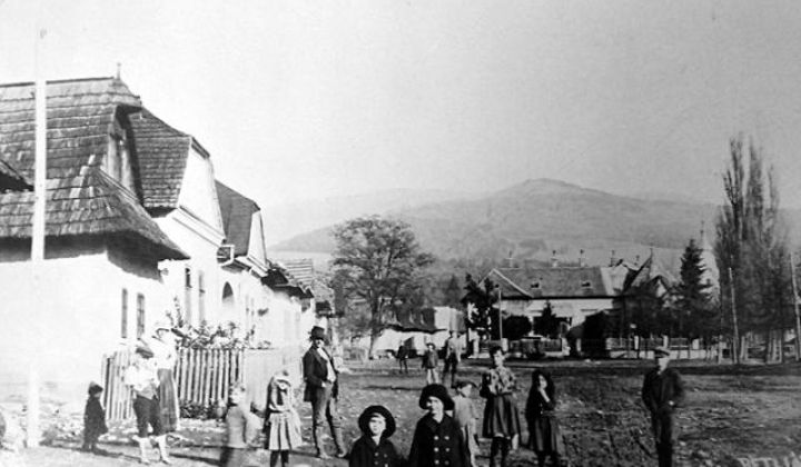 Fotka - Domy okolo roku 1920