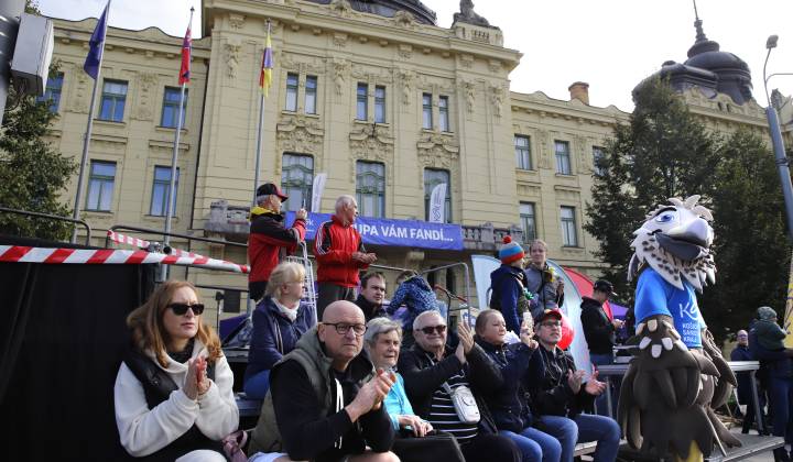 Fotka - Pred župným úradom nebude chýbať maratónska fanzóna