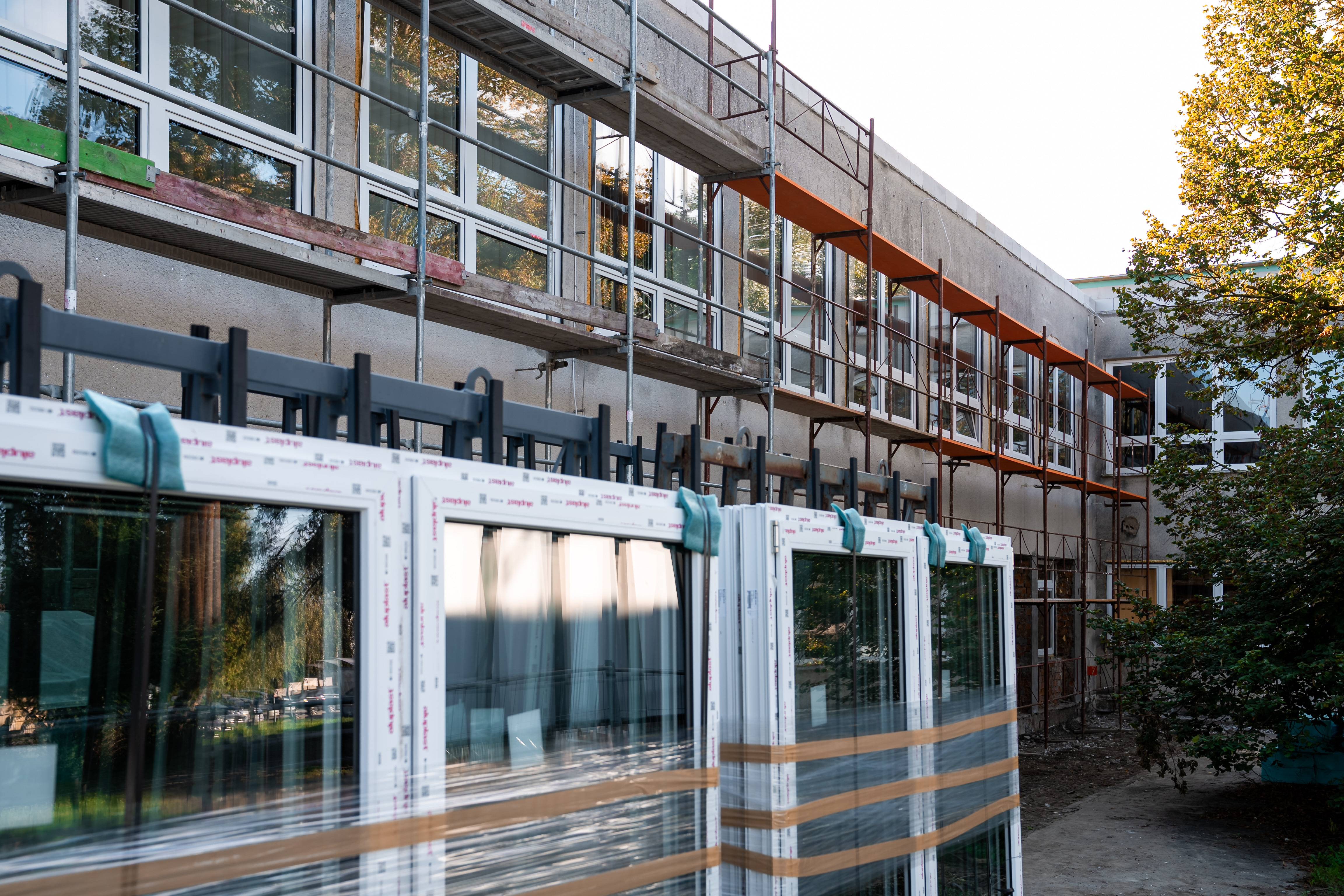 Fotka článku SOŠ technická v Michalovciach bude prvou župnou školou s vlastnou fotovoltaickou elektrárňou