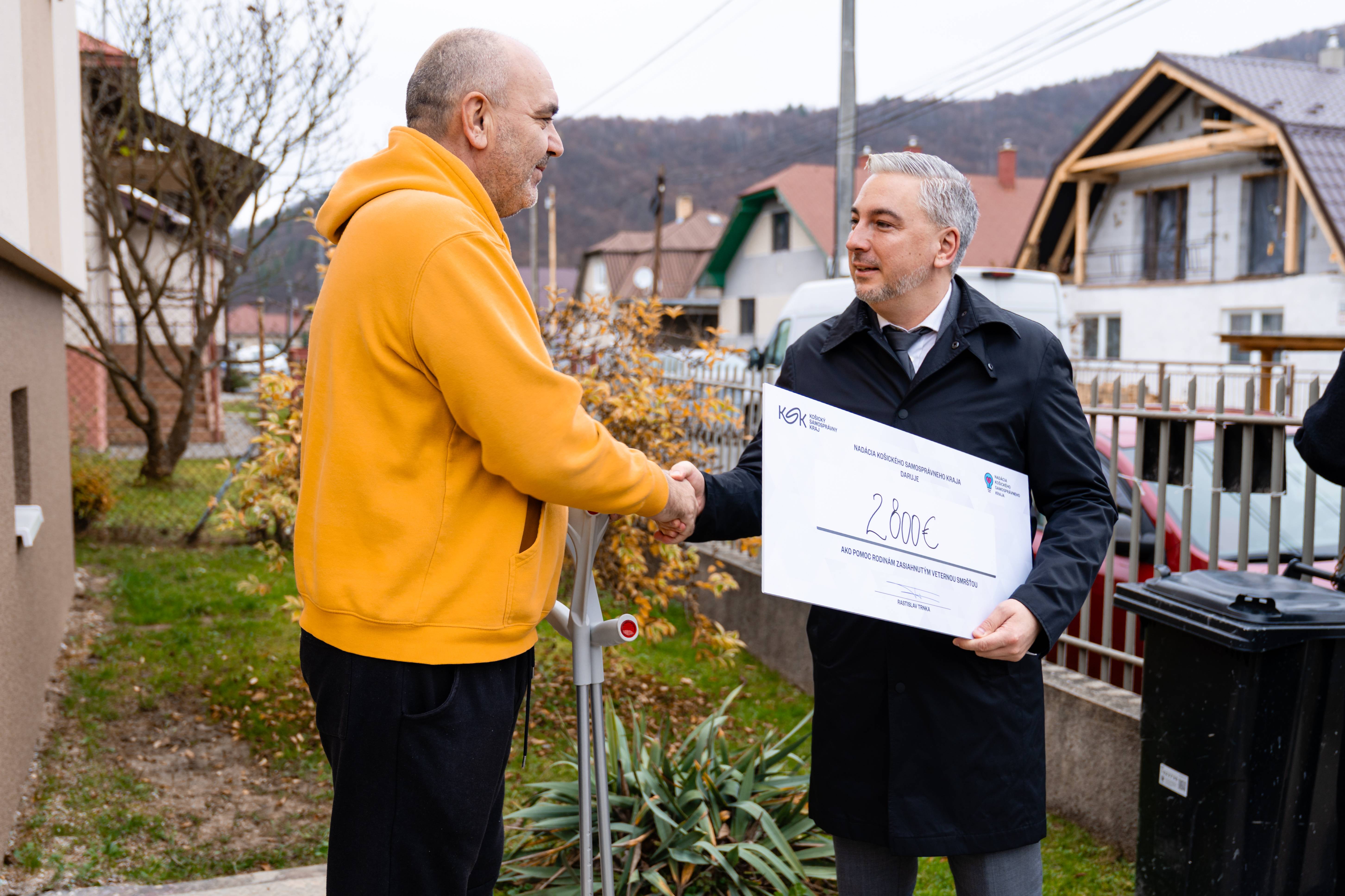 Fotka článku Kraj pomohol rodinám, ktorých domovy v júli poškodila veterná smršť