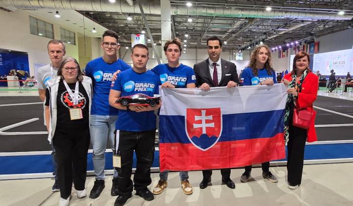 Fotka - Župní študenti zo Strojar Riders víťazmi H2 Grand Prix PRO na SAF – STEAM Azerbaijan 2025