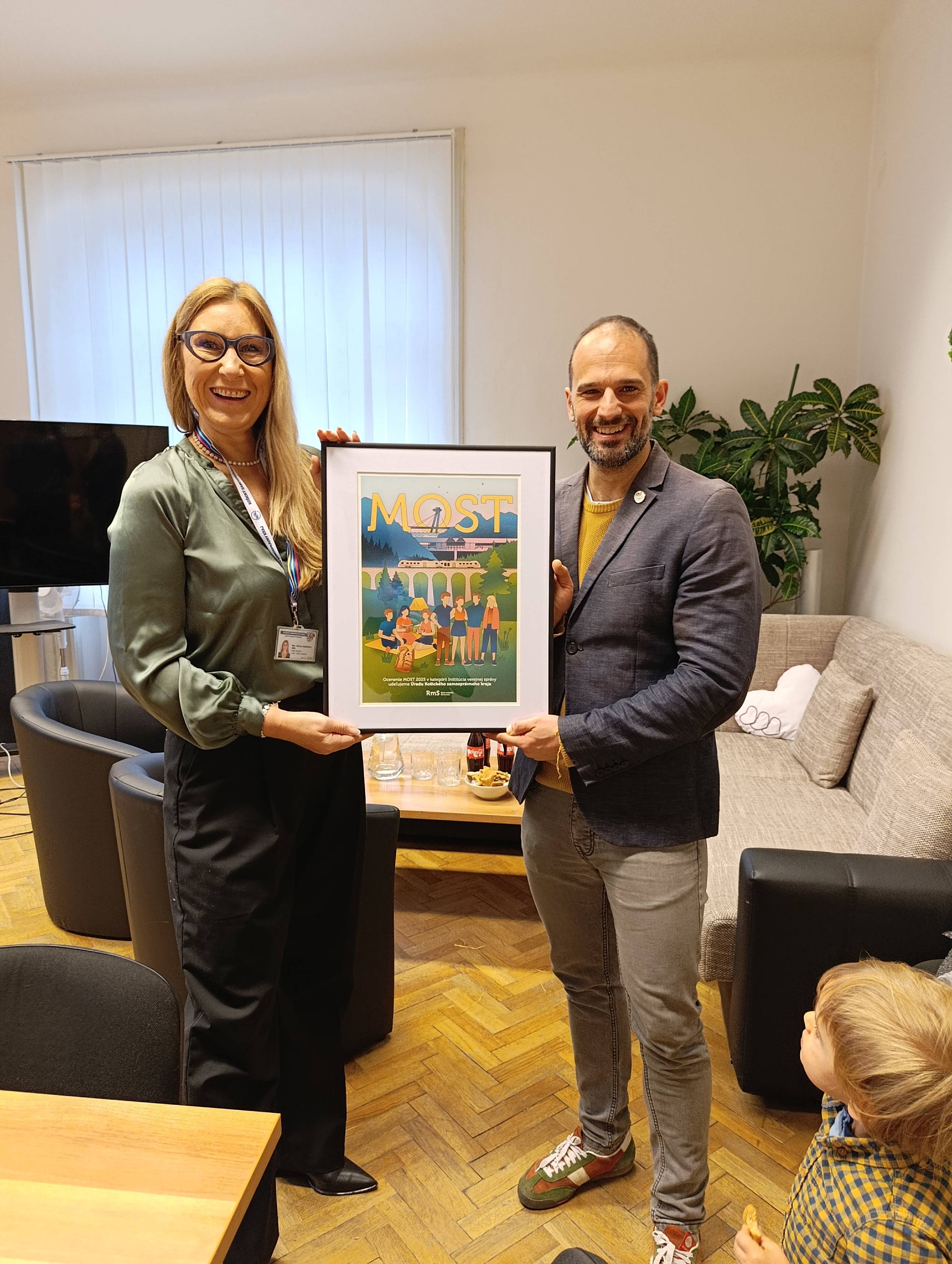 Fotka článku Kraj získal ocenenie MOST 2025 za dlhodobú prácu pre mladých ľudí