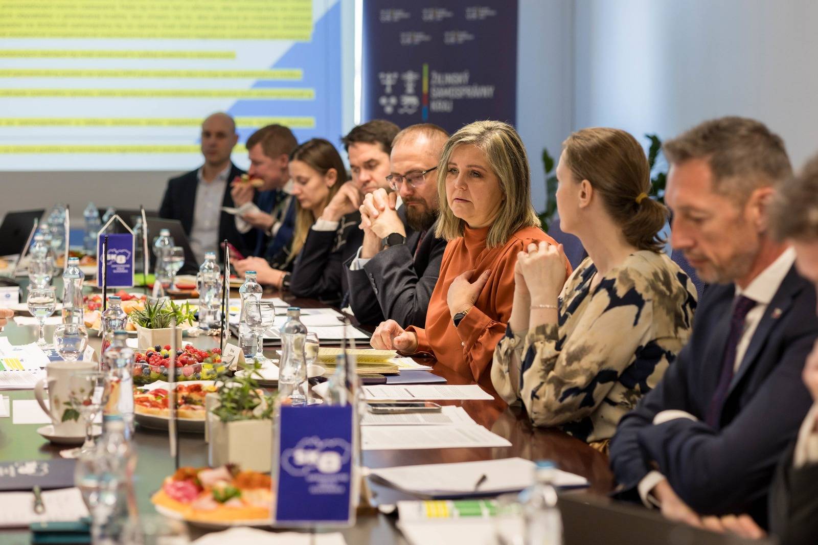 Fotka článku Mimoriadne zasadnutie Zhromaždenia SK8 v Žiline: Kraje schválili pozičný dokument k reforme verejnej správy