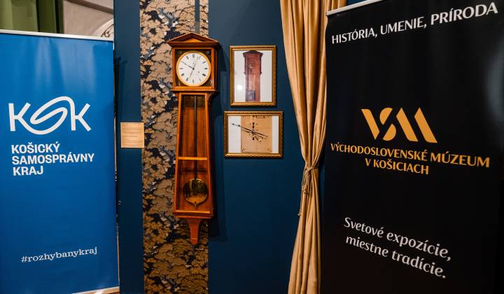 Fotka - Východoslovenské múzeum získalo vzácne 200-ročné hodiny