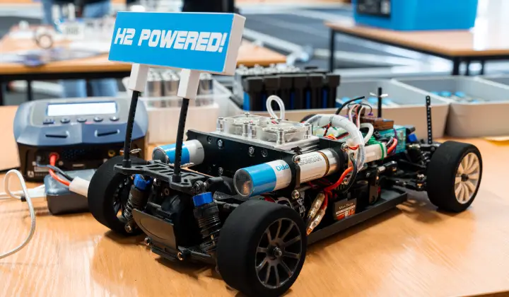 Fotka - Vodíkový pohár spojí študentov i moderné technológie z Česka a Slovenska